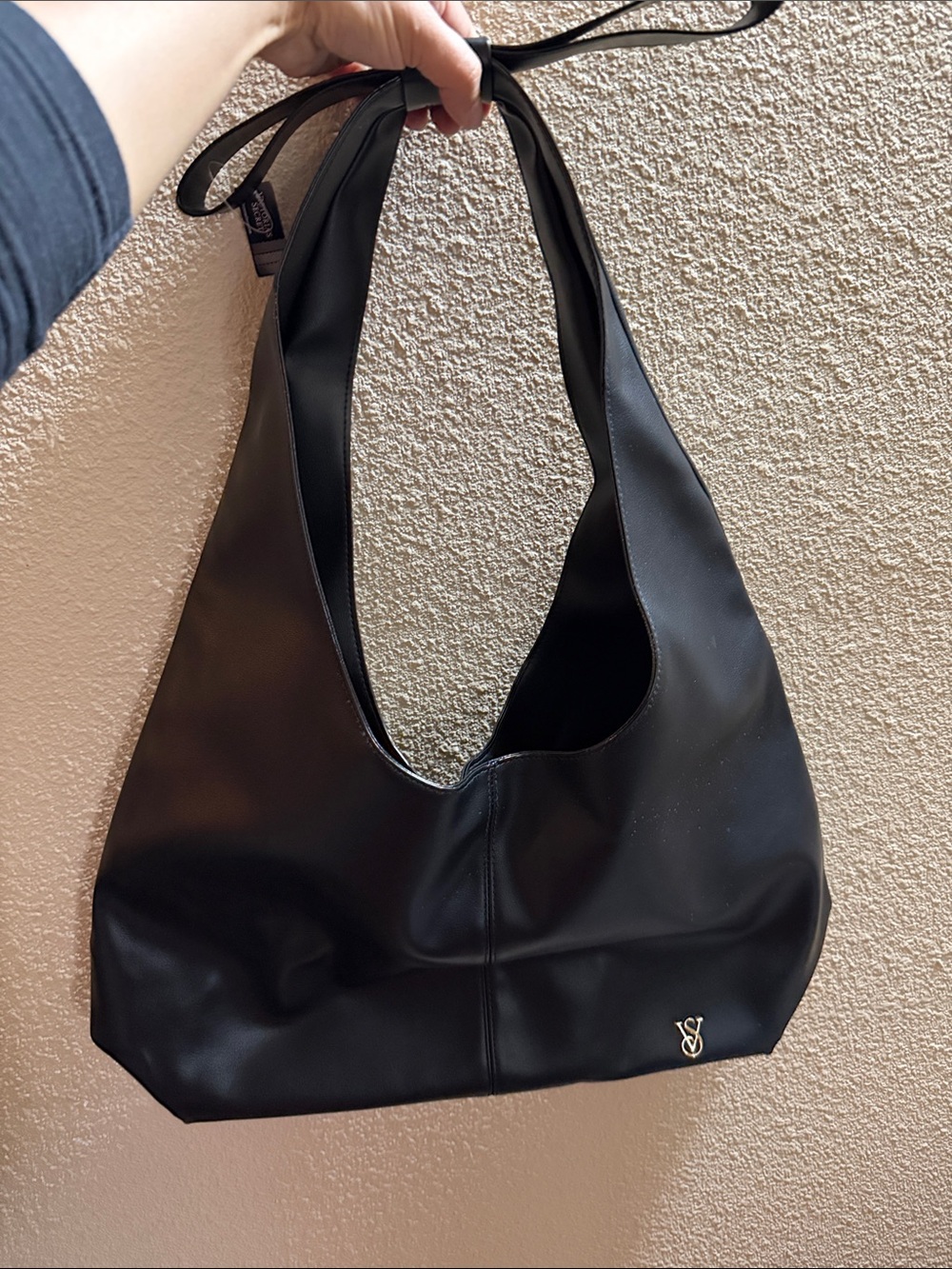 Elegant Black Shoulder Bag by Unknown Brand